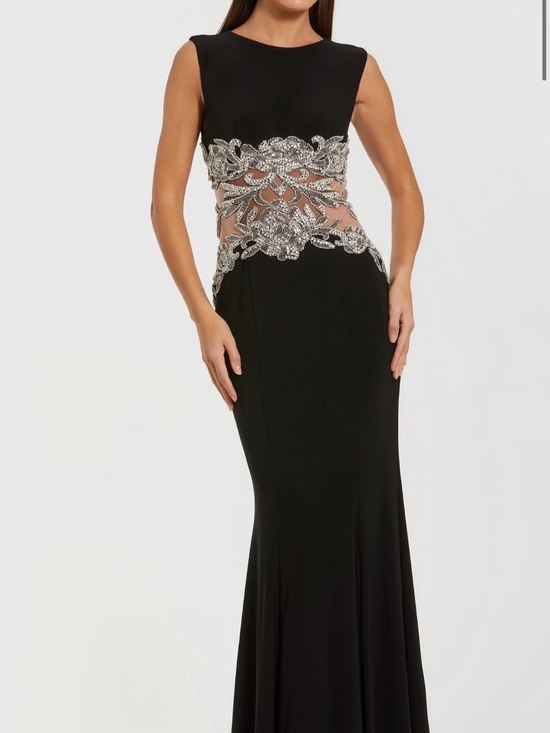 Mac Duggal Dresses & Skirts - Mac Duggal NWT Black Sleeveless Jersey Gown With Beaded Waist Detail